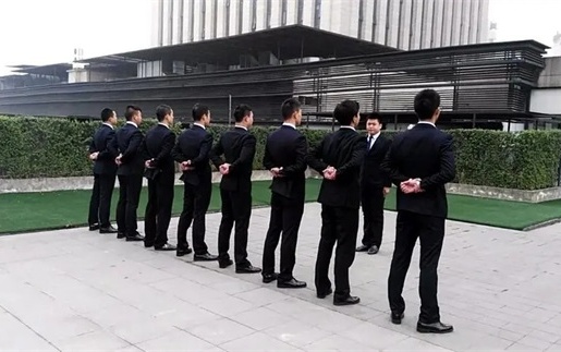 武穴揭秘：如何选择靠谱的收债公司？老司机给你支招